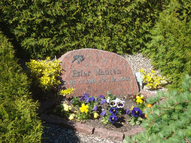 Ester Madsen.jpg